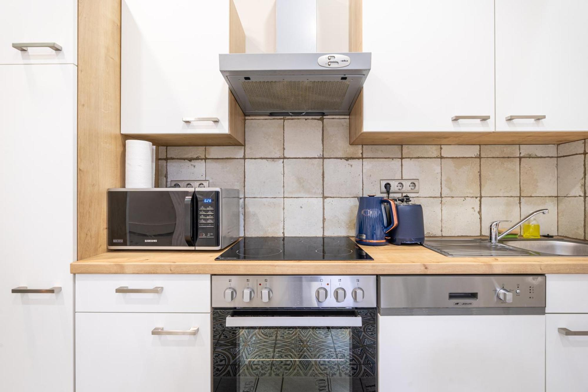 Sea Holly Apartment - With Perfect Location 2 Separate Bdrms Budapest Exterior photo